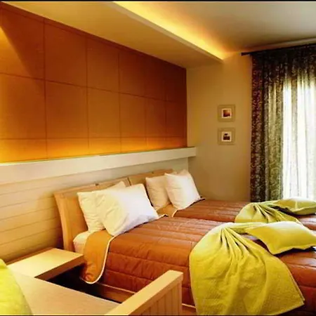 Panorama Koukounaries